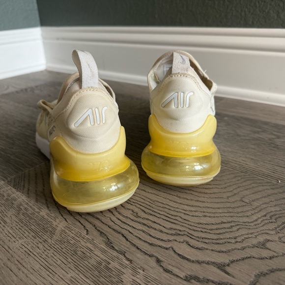 Nike Air Max 270 - Picture 6 of 11